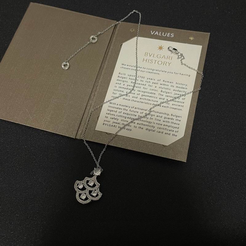 Bvlgari necklace 04yxh35